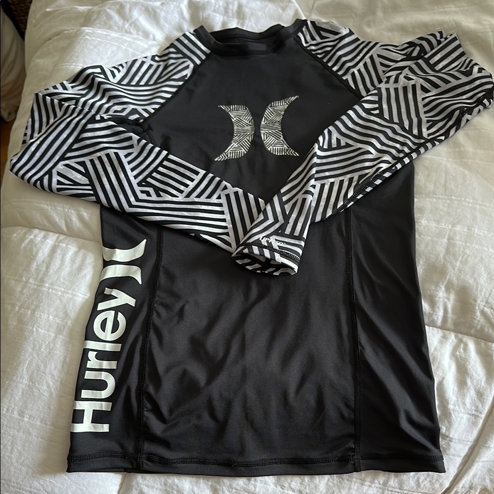 Hurley Monochrome Geometric Rash Guard